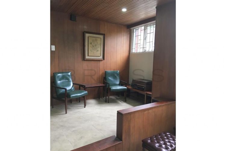 Oficina en arriendo en Quinta camacho, Bogotá - Miniatura 4