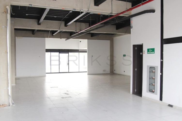 Edificio en arriendo en Pontevedra, Bogotá - Miniatura 4