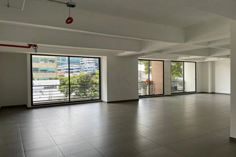Oficina en venta en Chicó Reservado, Bogotá - Miniatura 2