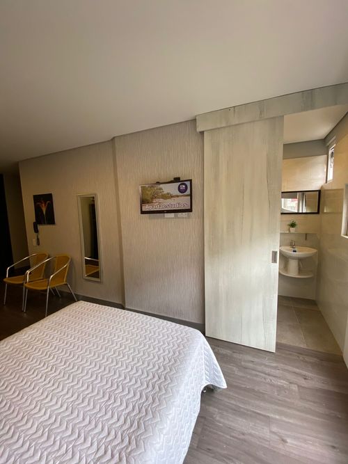 Apartaestudio en arriendo en Chapinero Alto, Bogotá - Miniatura 5