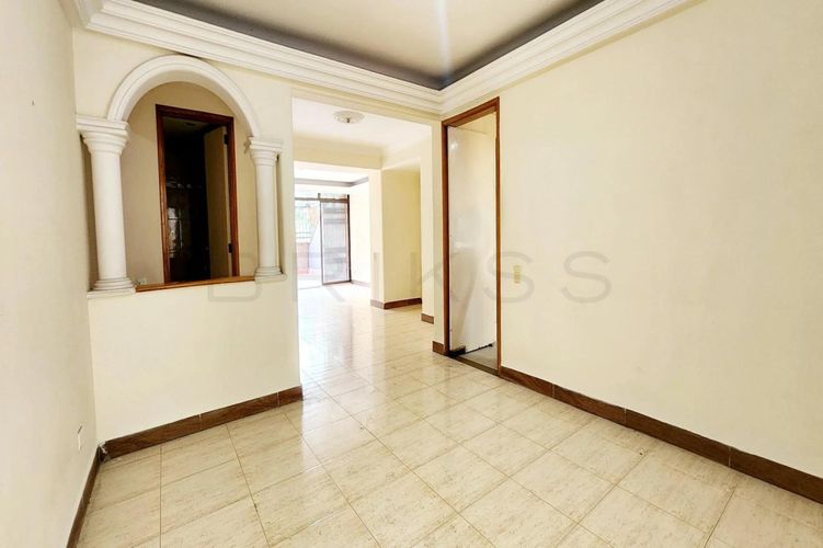Apartamento en  Venta en Laureles, Medellín - Miniatura 2