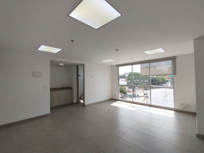 Oficina en  Arriendo en Los alamos, Pereira - Miniatura 3