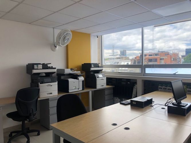 Oficina en  Arriendo en Santa barbara occidental, Bogotá - Miniatura 3