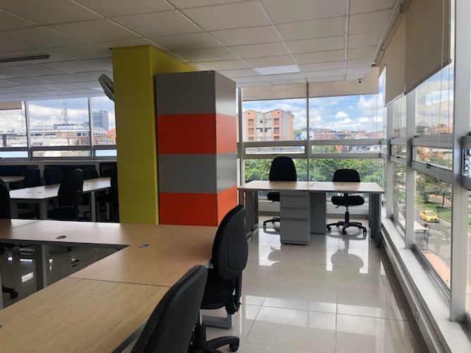 Oficina en  Arriendo en Santa barbara occidental, Bogotá - Miniatura 6