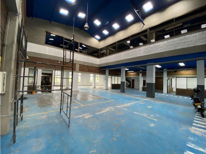 Edificio en arriendo en Pereira - Imagen 1