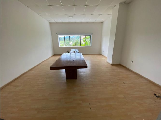 Edificio en arriendo en Pereira - Miniatura 4