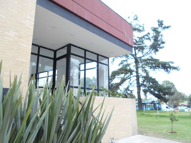 Local en  Arriendo en Portales del norte, Bogotá - Miniatura 2
