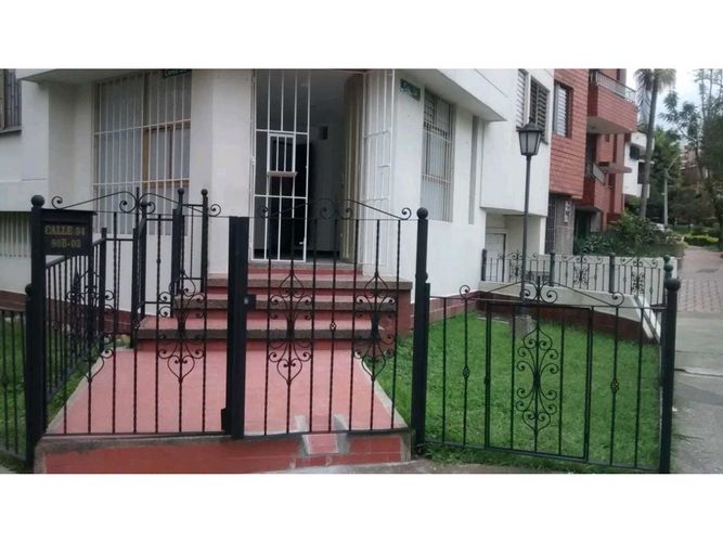 Apartaestudio en  Arriendo en Laureles, Medellín - Miniatura 3