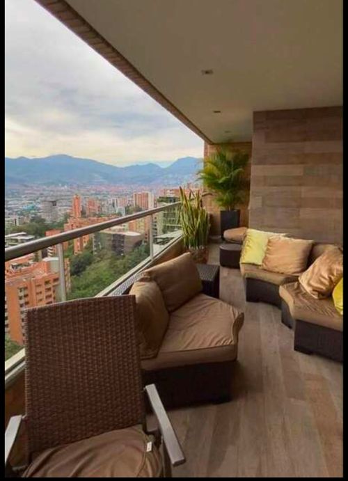 Apartamento en  Venta en El Poblado, Medellín - Miniatura 3