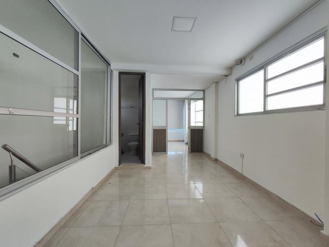 Edificio en arriendo en Cúcuta - Miniatura 12