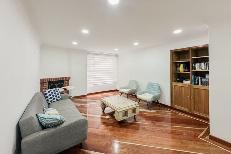 Apartamento en  Venta en Santa barbara central, Bogotá - Imagen 1