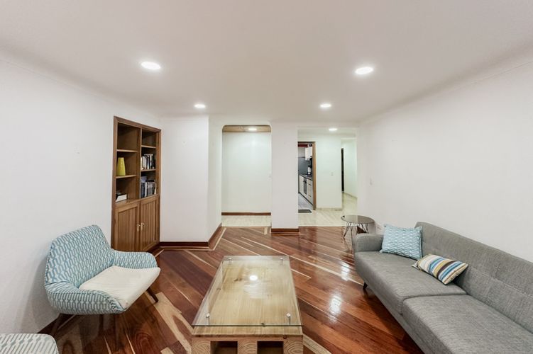 Apartamento en  Venta en Santa barbara central, Bogotá - Miniatura 2
