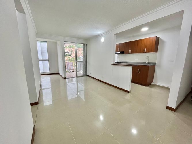 Apartamento en  Venta en Loma de los bernal, Medellín - Imagen 1