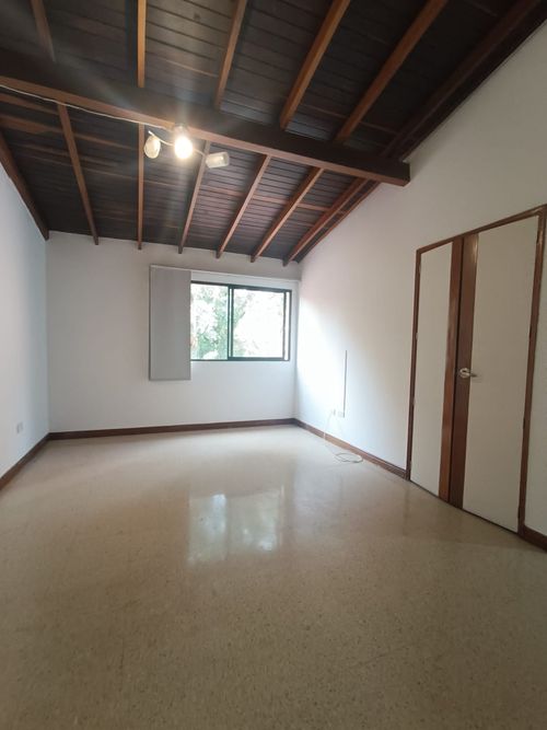 Casa en  Arriendo en Castropol, Medellín - Miniatura 8