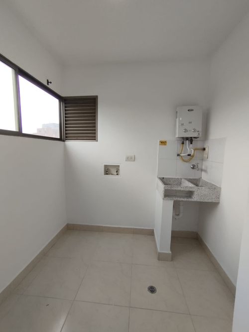 Apartamento en  Arriendo en Patio bonito, Medellín - Miniatura 2