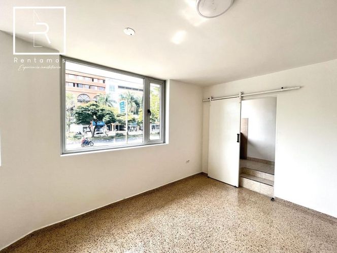 Edificio en arriendo en Medellín - Miniatura 3