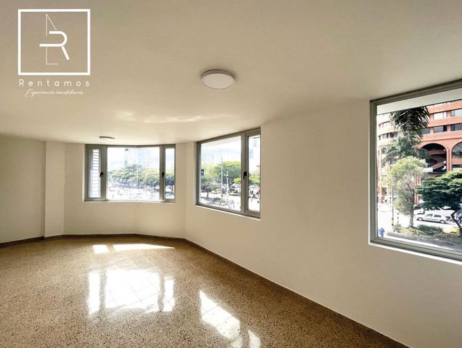 Edificio en arriendo en Medellín - Miniatura 13