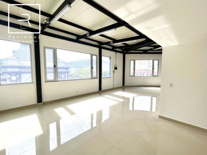 Edificio en arriendo en Medellín - Miniatura 25