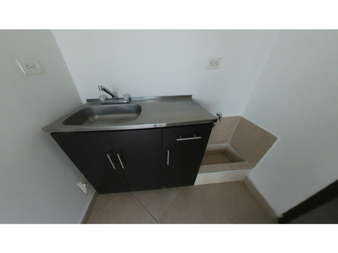 Edificio en arriendo en Crespo, Cartagena - Miniatura 6