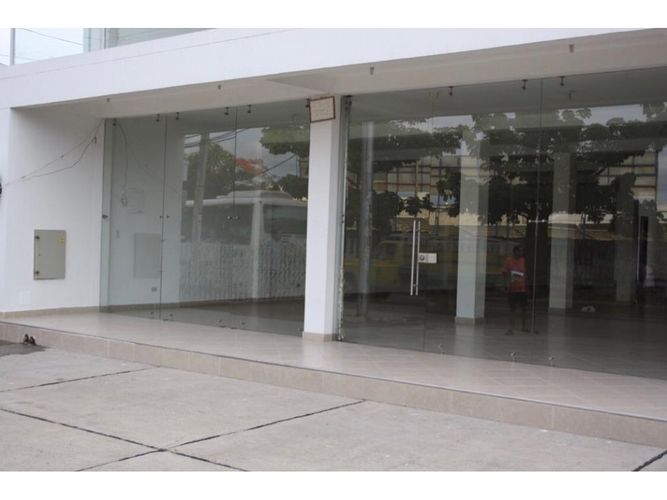 Edificio en arriendo en Crespo, Cartagena - Miniatura 9