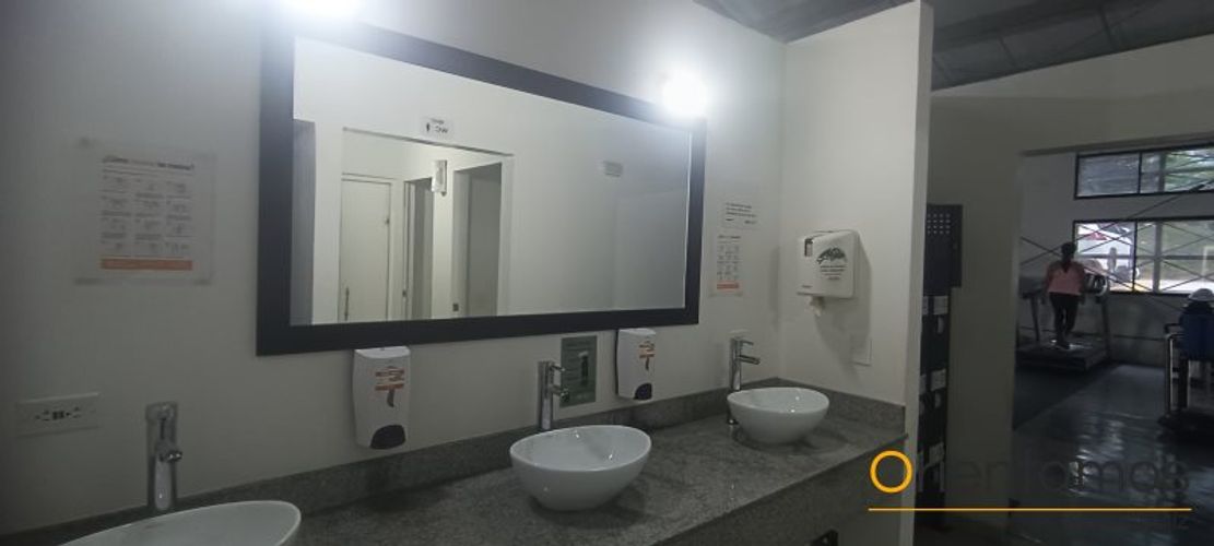 Local en  Arriendo en El Poblado, Medellín - Miniatura 11