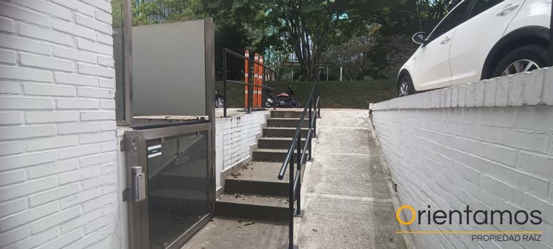 Local en  Arriendo en El Poblado, Medellín - Miniatura 24