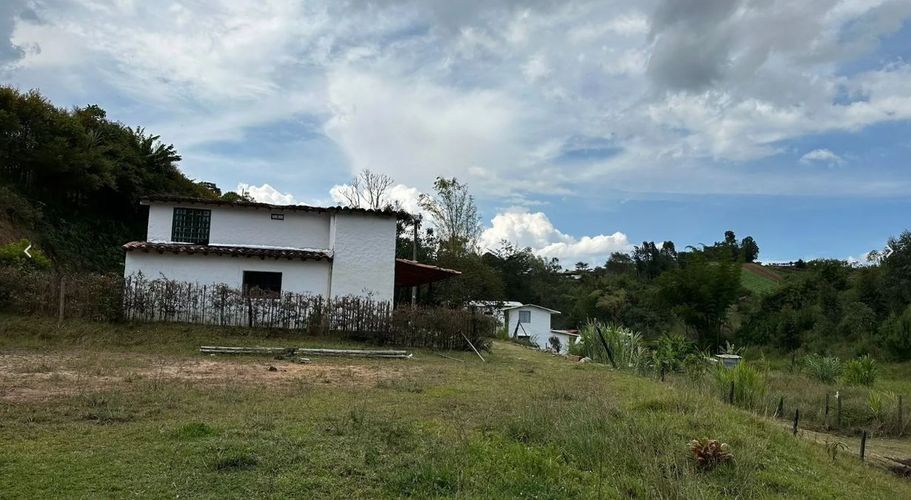 Finca en  Venta en Alto grande, El carmen de viboral - Miniatura 4