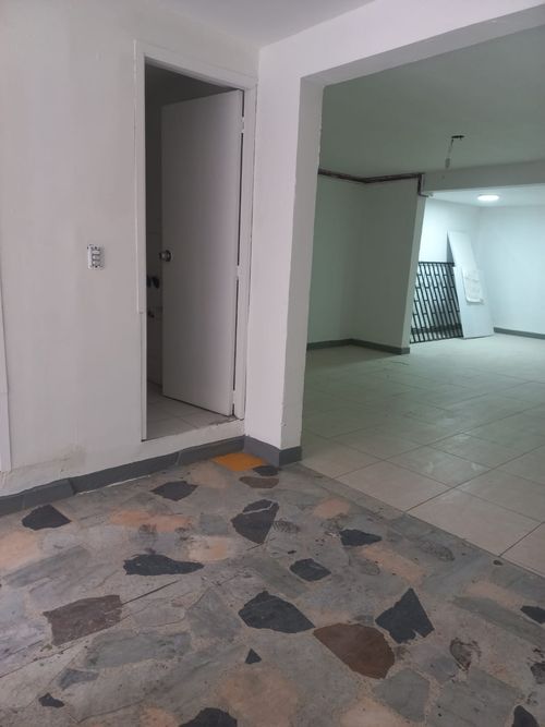 Local en  Arriendo en Suba urbano, Bogotá - Miniatura 2