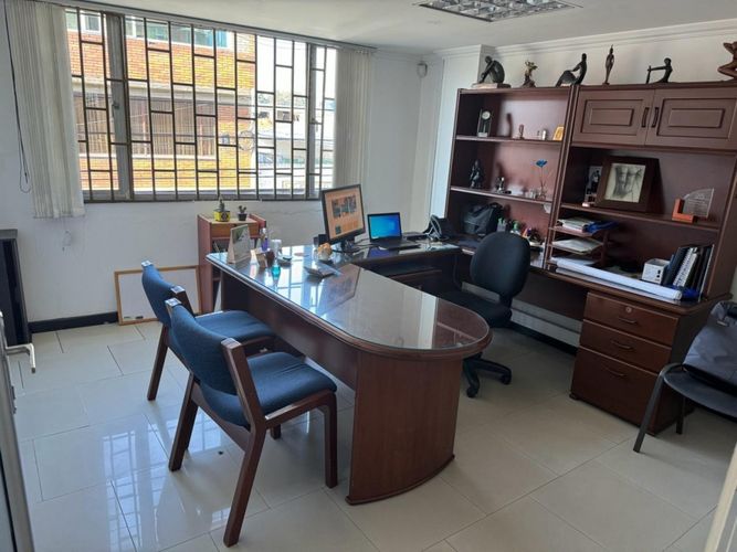 Edificio en  Venta en Engativá, Bogotá - Miniatura 2