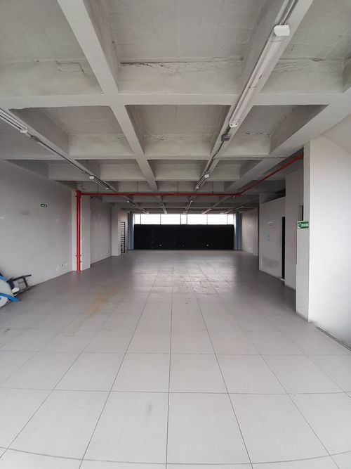 Edificio en  Arriendo en Engativá, Bogotá - Miniatura 2