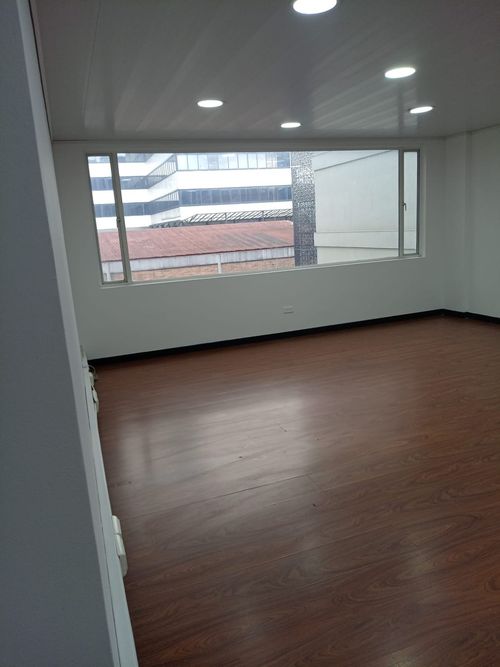 Oficina en  Arriendo en Quinta camacho, Bogotá - Imagen 1