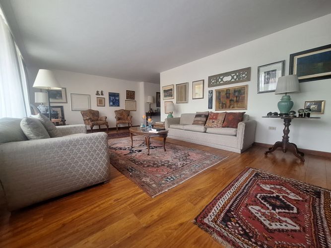 Apartamento en  Venta en Santa Barbara, Bogotá - Miniatura 2