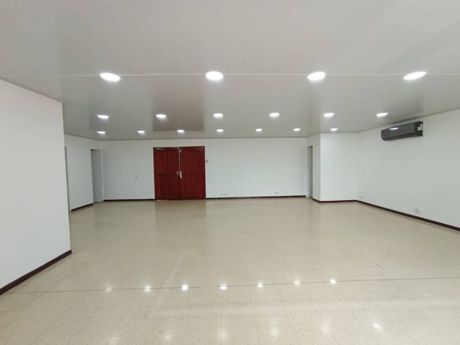 Oficina en  Arriendo en El Poblado, Medellín - Imagen 1