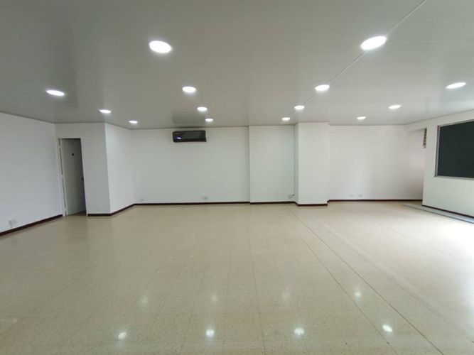 Oficina en  Arriendo en El Poblado, Medellín - Miniatura 3