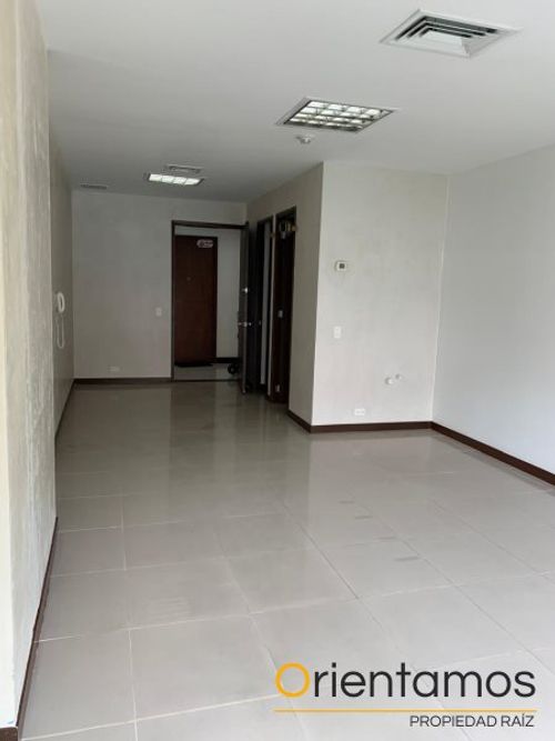 Oficina en  Arriendo en El Poblado, Medellín - Miniatura 2