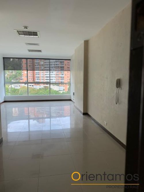 Oficina en  Arriendo en El Poblado, Medellín - Miniatura 3