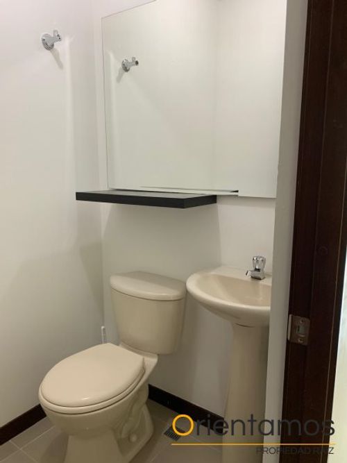 Oficina en  Arriendo en El Poblado, Medellín - Miniatura 5