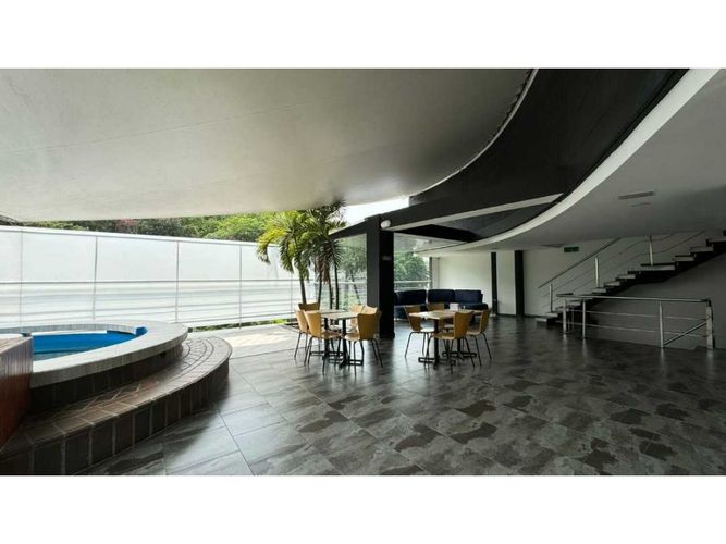 Edificio en  Venta en Conquistadores, Medellín - Miniatura 3
