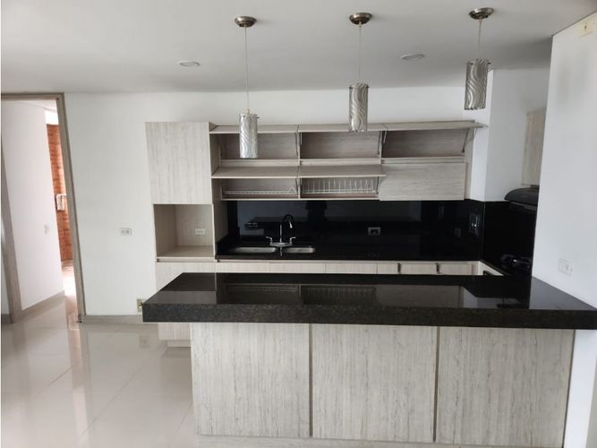 Apartamento en  Arriendo en Santa teresita, Medellín - Miniatura 3