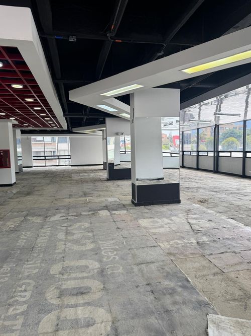 Edificio en  Arriendo en Santa Barbara, Bogotá - Imagen 1