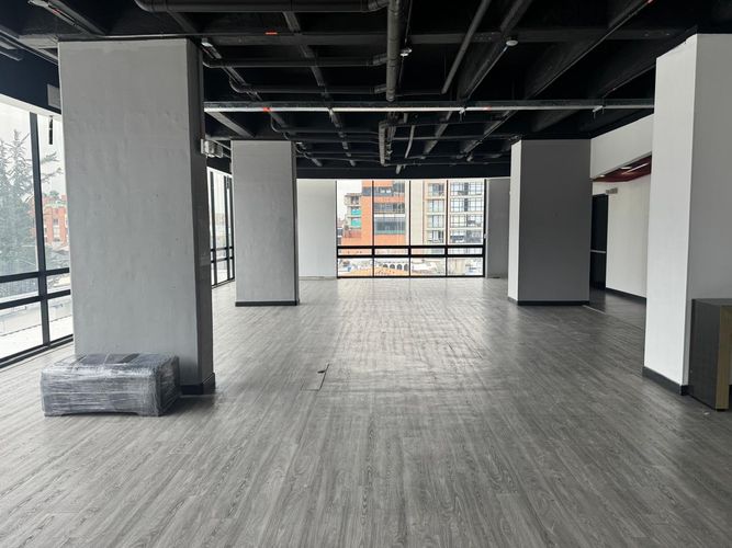 Edificio en  Arriendo en Santa Barbara, Bogotá - Miniatura 6