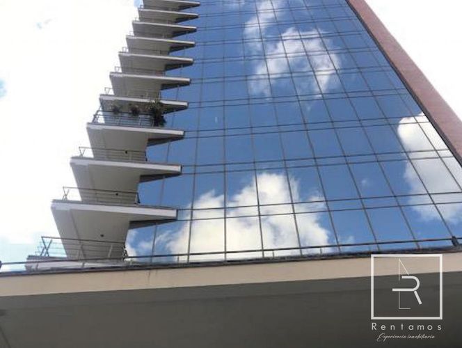 Oficina en venta en El Poblado, Medellín - Miniatura 2