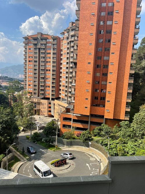 Apartamento en  Arriendo en Camino Verde, Envigado - Imagen 1