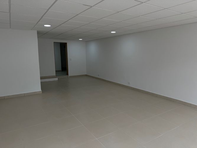 Local en  Venta en Santa Barbara, Bogotá - Miniatura 4