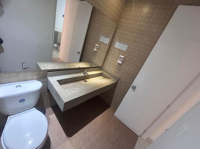 Local en  Venta en Santa Barbara, Bogotá - Miniatura 22