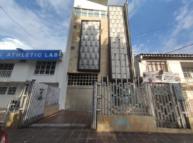Edificio en  Arriendo en Los cambulos, Cali - Imagen 1