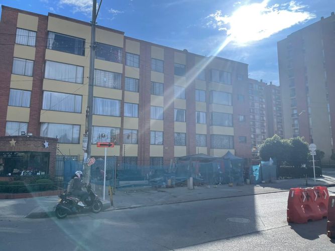 Apartamento en  Venta en Portales del Monte, Bogotá - Miniatura 2