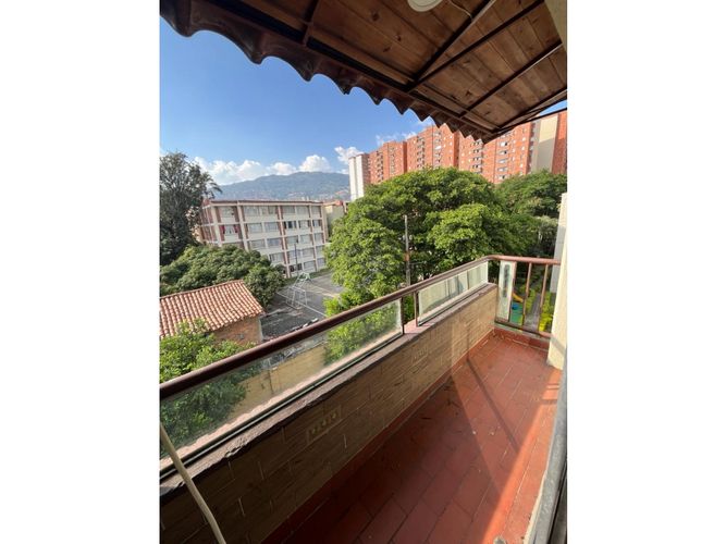 Apartamento en venta en Los colores, Medellín - Imagen 1