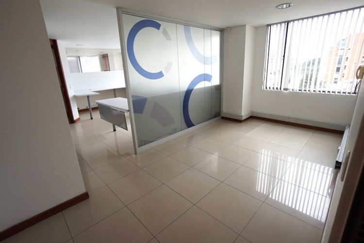 Oficina en  Arriendo en Santa Barbara, Bogotá - Miniatura 3