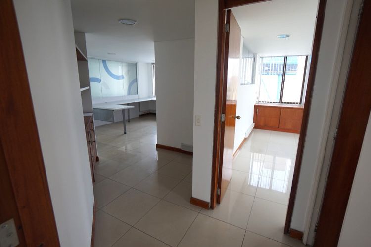 Oficina en  Arriendo en Santa Barbara, Bogotá - Miniatura 15